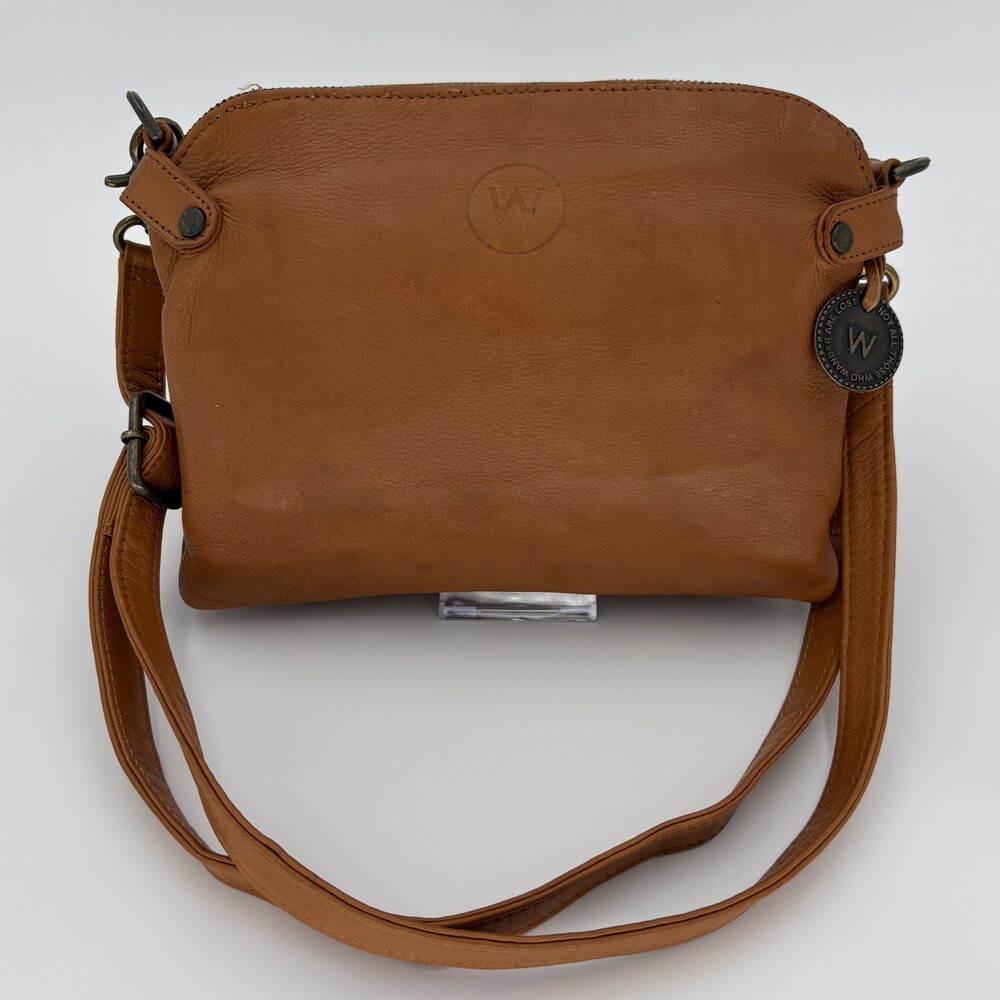 Wanderers Travel Co. The Manhattan Crossbody Bag Tan Full Grain Leather Dual Zip